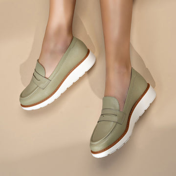 Modare 7400-100 Loafer Flat in Green Napa